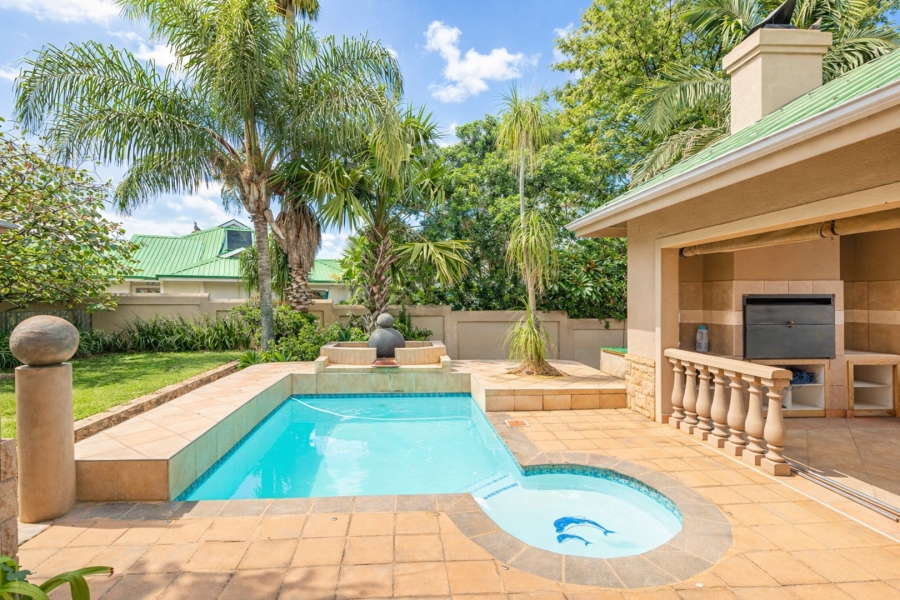 5 Bedroom Property for Sale in Caribbean Beach Club North West